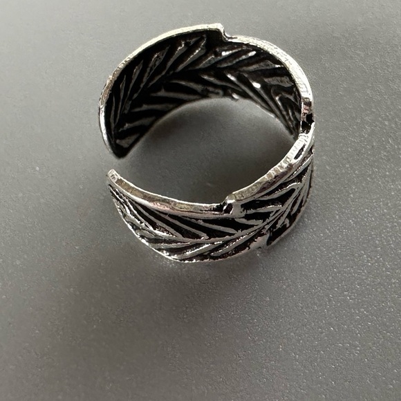 Sterling Silver Leaf Ear Cuff - Picture 5 of 8